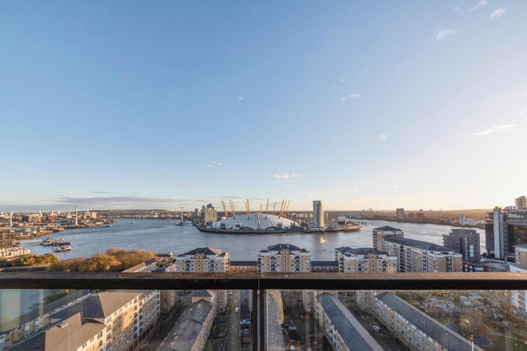 Canary Wharf & O2 London Luaran gambar